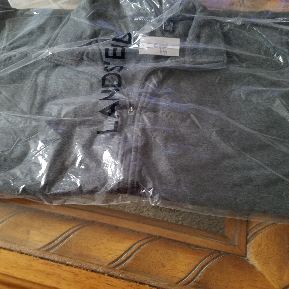 mens land end vest
